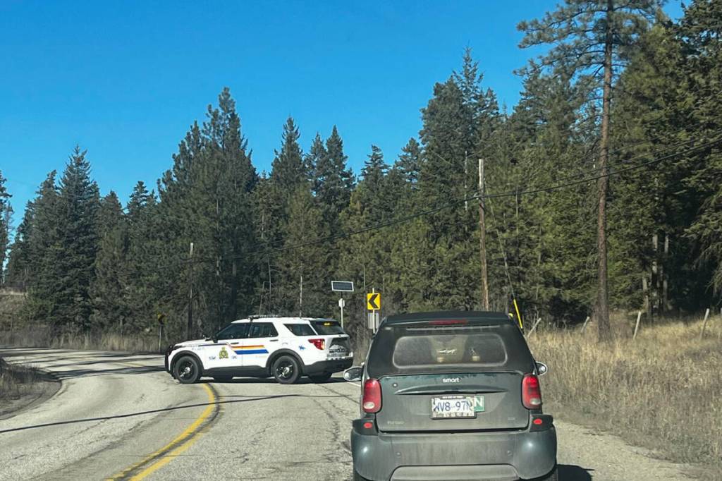 Car collision reported on Kelowna’s Glenmore Road North